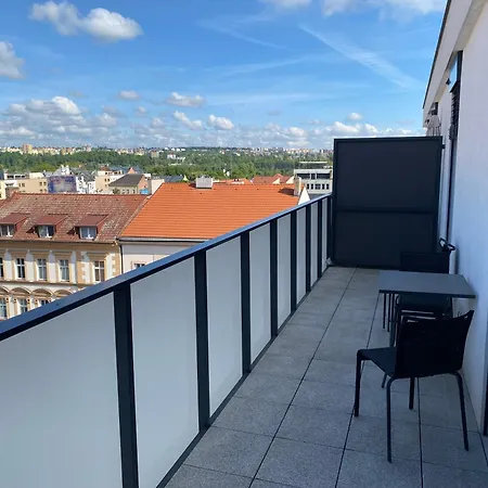 Penthouse Mit Balkon In Zentraler Lage In Pilsen Apartment Exterior photo