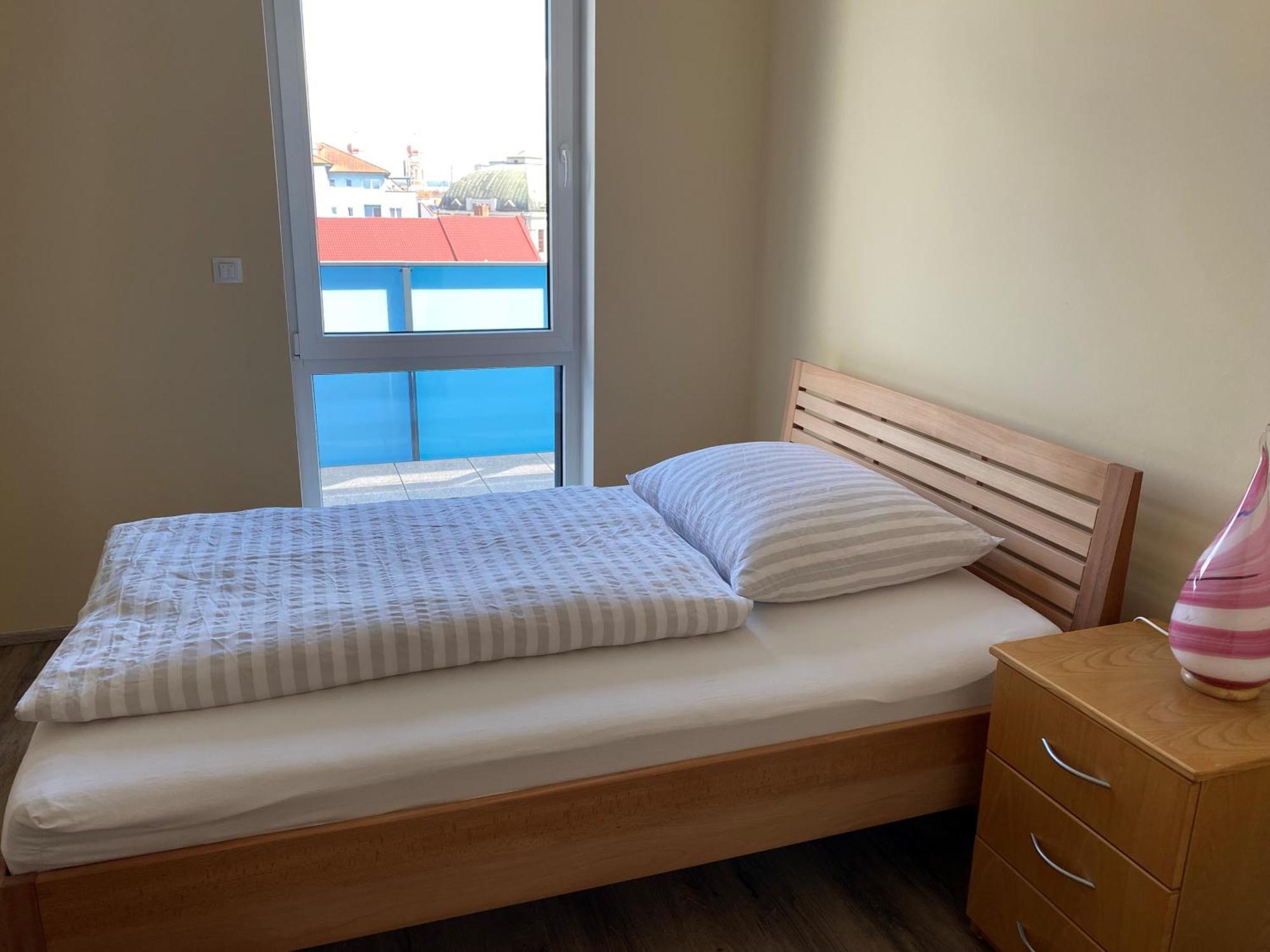 Penthouse Mit Balkon In Zentraler Lage In *