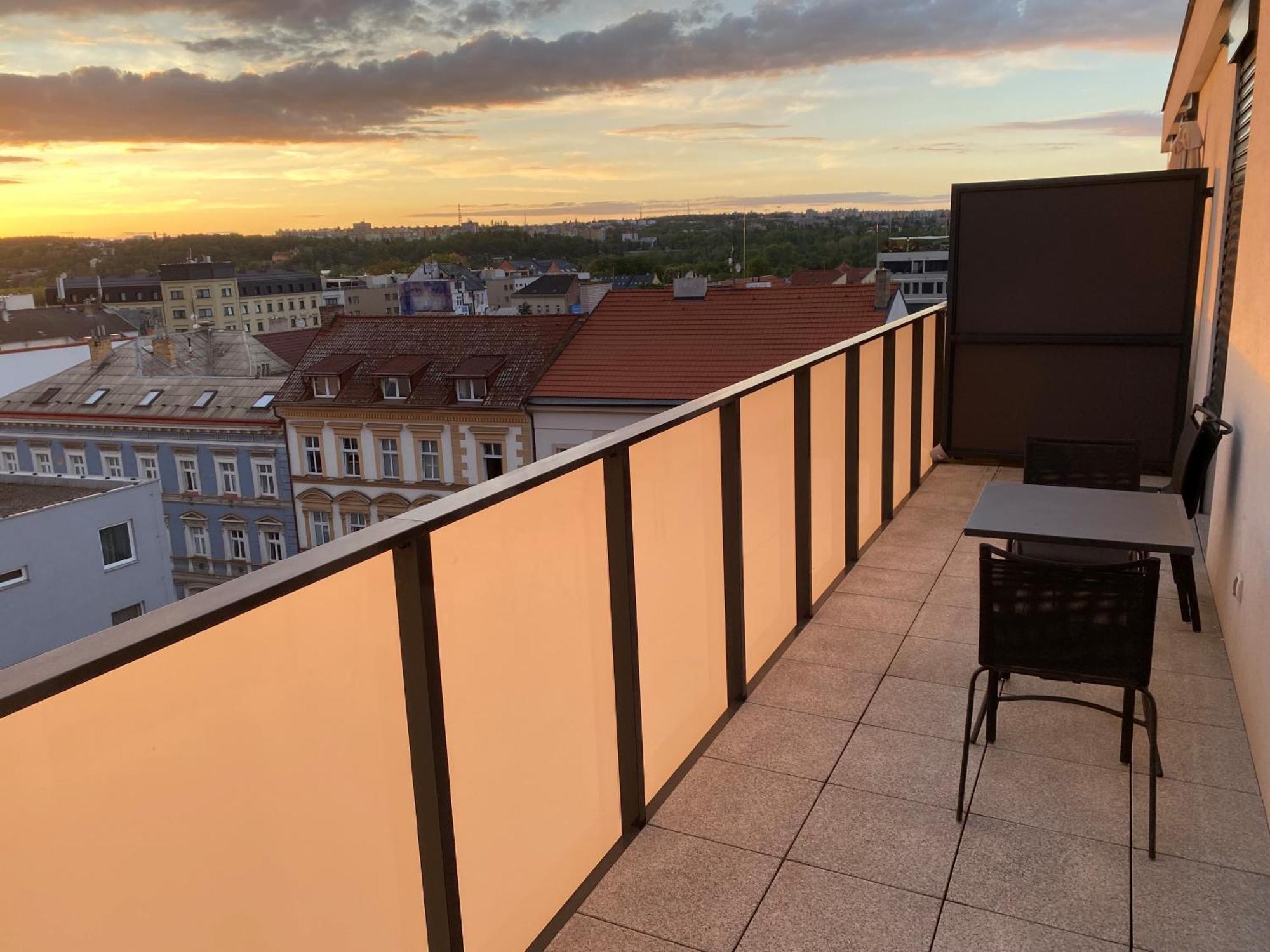 Penthouse Mit Balkon In Zentraler Lage In * Plzen
